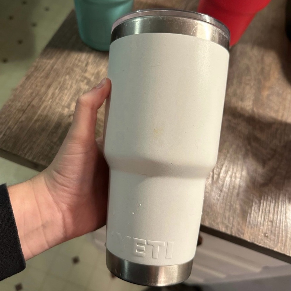 YETI White Tumbler 30 oz